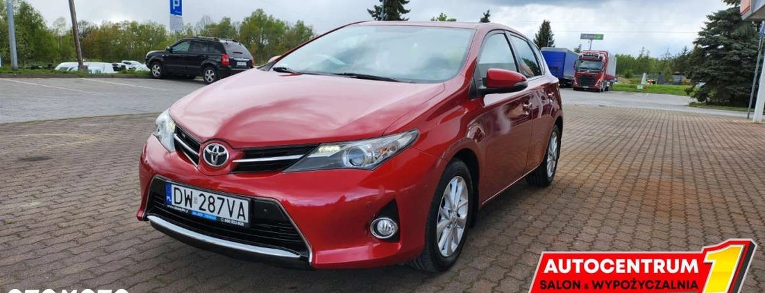 Toyota Auris cena 42900 przebieg: 64000, rok produkcji 2014 z Śrem małe 667